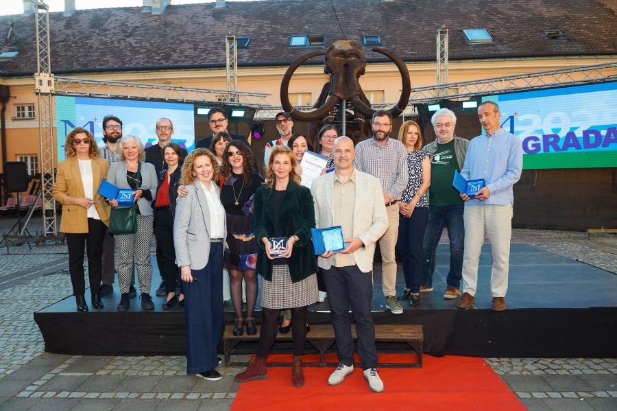 Image for Dve nagrade i priznanje