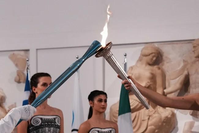Image for Olimpijska baklja krenula iz Olimpije na ZOI 2026. u Italiji
