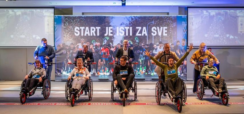 Zahvaljujući donacijama Fondacije, na stazi su se po prvi put našla specijalizovana trkačka kolica za osobe sa invaliditetom