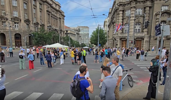 Image for Šatori ispred Vlade