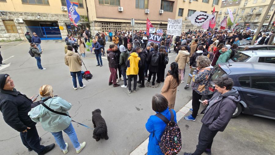 Image for Protest ispred policije