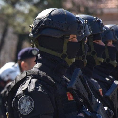 Policija Crne Gore za Milovićem traga od jula 2022. godine zbog optužbe Specijalnog državnog tužilaštva da je deo kriminalnog klana Radoja Zvicera