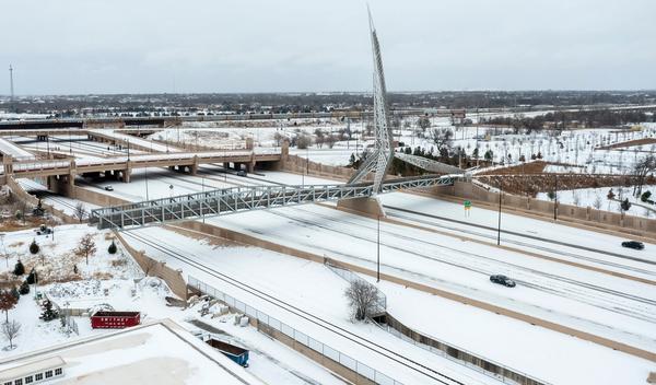 Image for Oko 12.000 letova otkazano širom SAD zbog snežne oluje