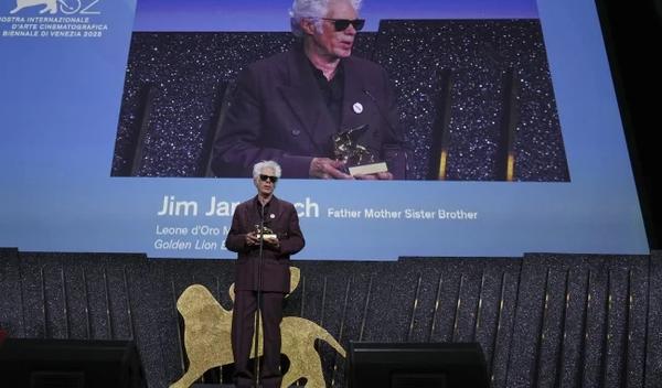 Image for Venecija: Dobitnik Zlatnog lava film Džima Džarmuša - Otac, majka, sestra, brat