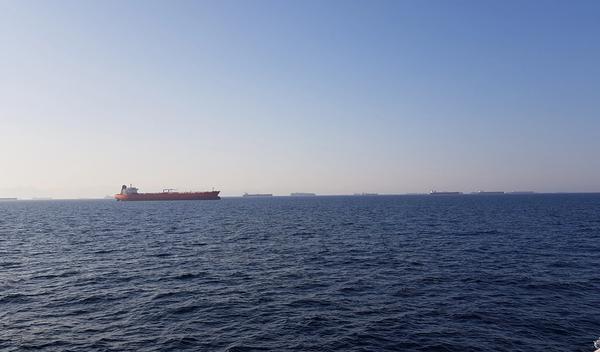 Image for Zatvoren Ormuski moreuz: "Gađaćemo svaki brod koji pokuša da prođe"