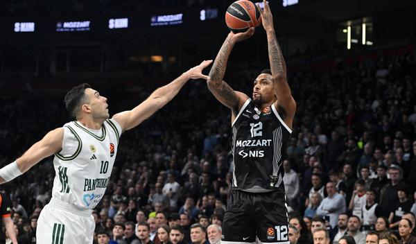 Image for Navijači dočekali pravi Partizan - PAO ubedljivo poražen