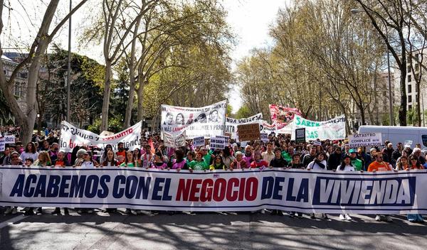 Protest pod sloganom "Stanovanje nas košta života" organizovao je Sindikat podstanara Madrida, uz podršku sindikata i brojnih društvenih organizacija
