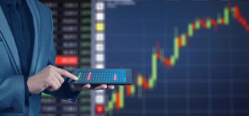 Dugovi stranim vladama na ime kredita iznosili su 2,55 milijardi evra, a Međunarodnoj banci za obnovu i razvoj 2,24 milijarde