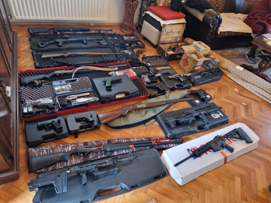 Image for Zaplenjen arsenal oružja