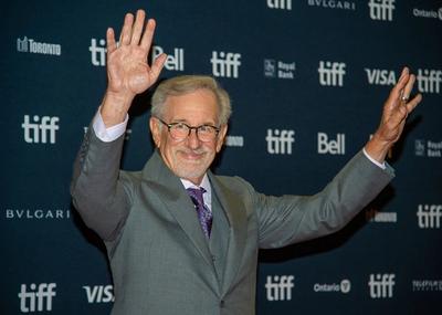 Spilberg je prisustvovao događaju koji je u pabu "The Devonshire" u Sohou organizovao filmski kritičar BBC Radija 1 Ali Plumb, a koji je bio fokusiran na njegova najpoznatija ostvarenja