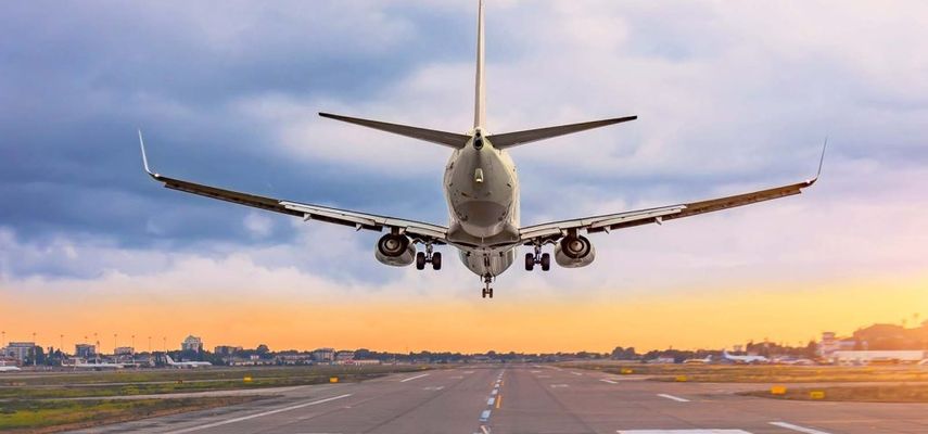 "Cena avionskog goriva razlog je otkazivanja letova i, ukoliko avio-kompanije otkažu letove bez vanrednih okolnosti, a cene goriva nisu vanredne okolnosti, moraće da obeštete putnike", rekao je evropski komesar
