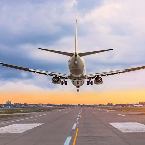 "Cena avionskog goriva razlog je otkazivanja letova i, ukoliko avio-kompanije otkažu letove bez vanrednih okolnosti, a cene goriva nisu vanredne okolnosti, moraće da obeštete putnike", rekao je evropski komesar