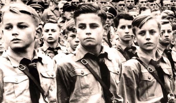 „Lebensborn“, što na nemačkom znači “izvor života”, je formalno osnovan 1935. godine kao deo šire nacističke strategije povećanja broja „rasno podobnih“ Nemaca