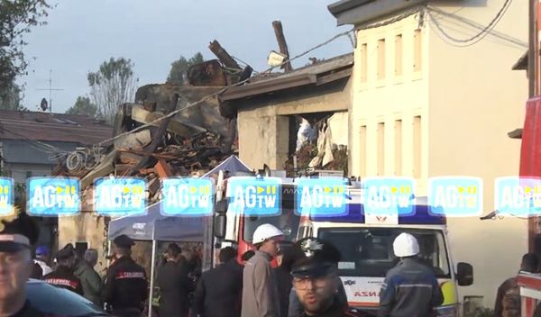 Image for Eksplozija tokom intervencije: poginula tri policajca, najmanje 10 vojnika povređeno
