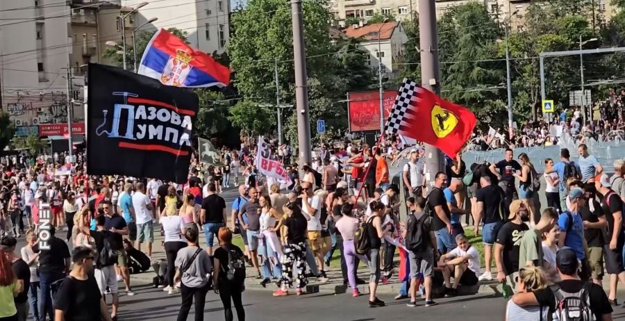 Image for Kolone i dalje ka Slaviji