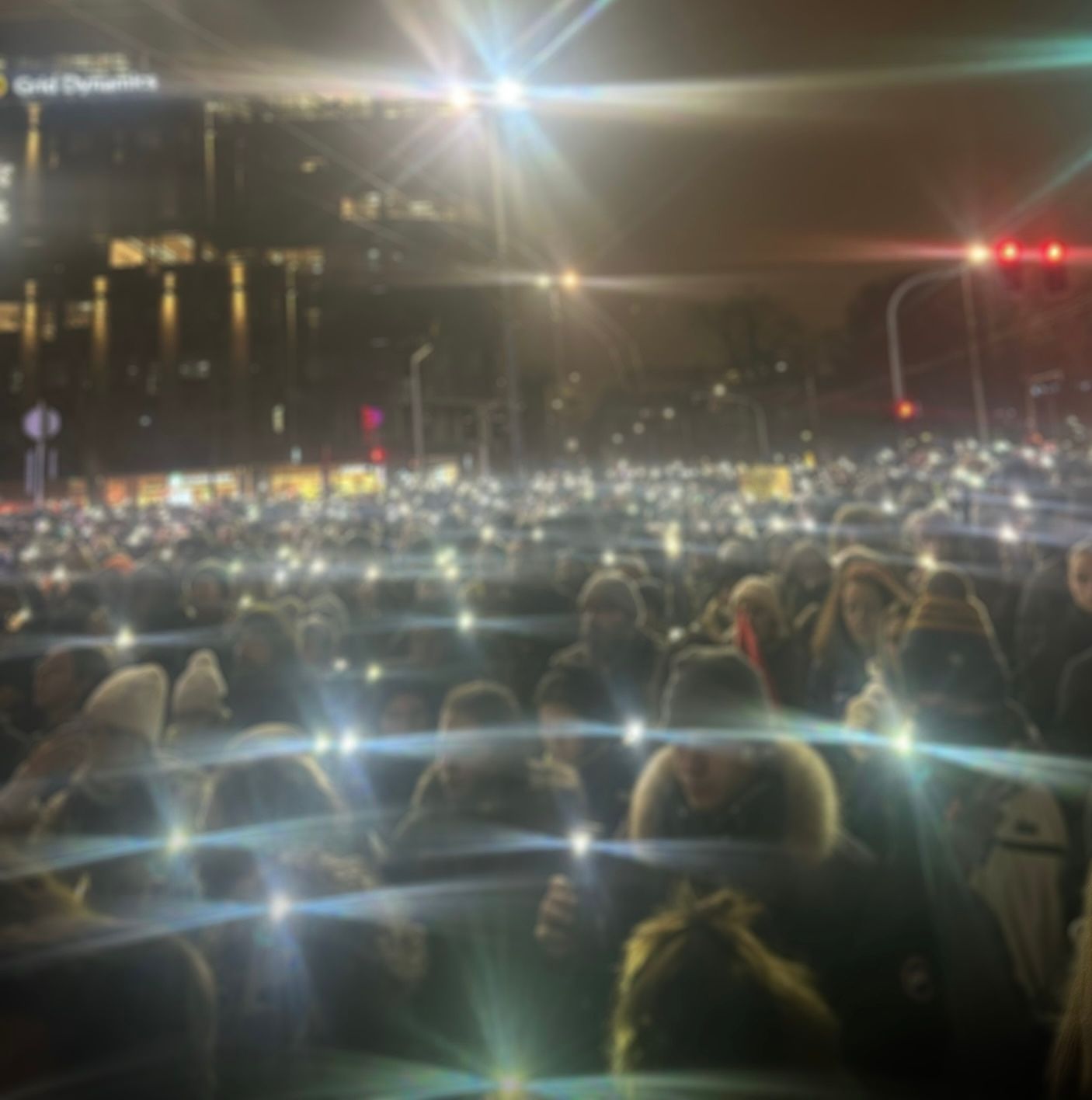 Image for Studenti i građani u tišini ispred RTS-a