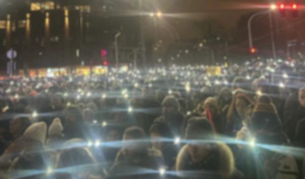 Image for Studenti i građani u tišini ispred RTS-a