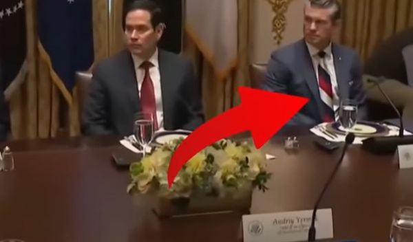 Image for Pit Hegset u centru pažnje zbog kravate u bojama Rusije (video)