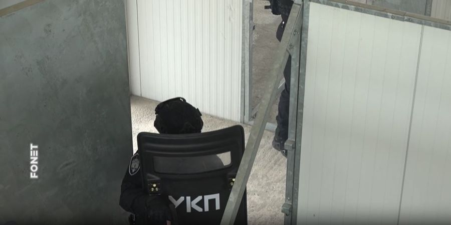 Image for Policija iznosi crne džakove