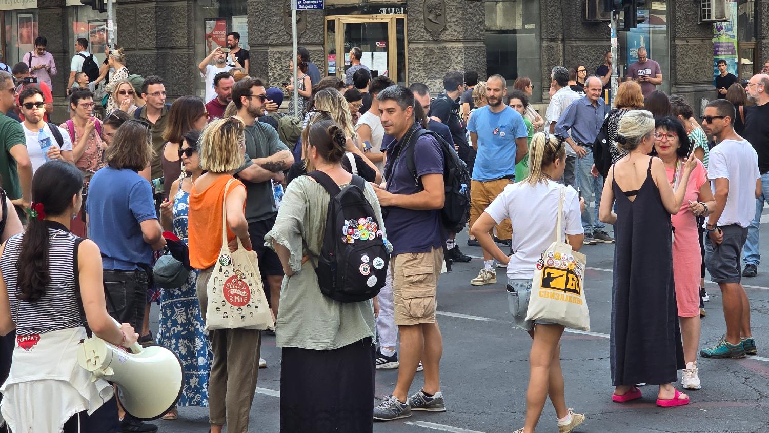 Image for Građani se razišli, saobraćaj normalizovan