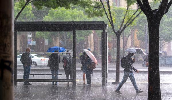 Image for Danas oblačno i hladno sa kišom, na planinama sneg