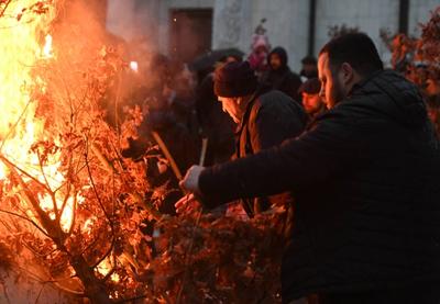 Image for Tradicionalno paljenje badnjaka ispred Hrama Svetog Save