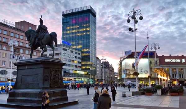 Image for Suočiti se sa zločinima