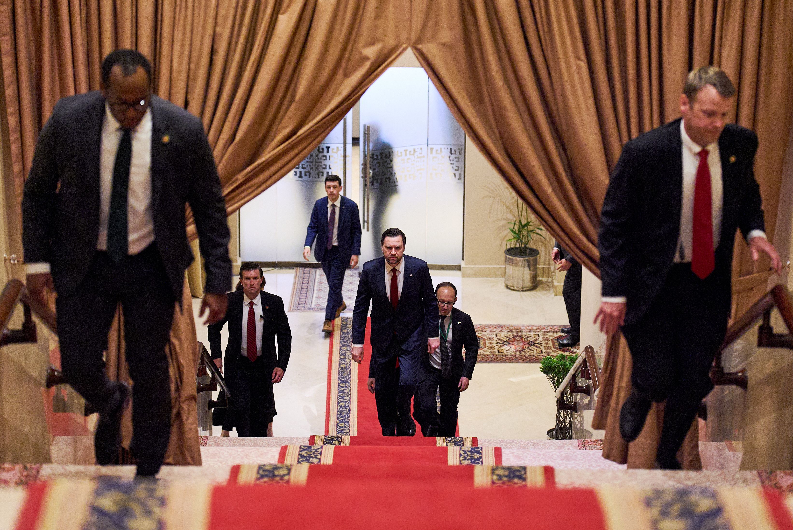 Image for Počeli pregovori, ne zna se ko s kim razgovara