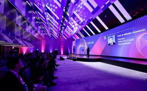 Image for Dinamičan razvoj IKT sektora