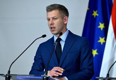 Mađarski ministar saobraćaja i investicija David Vitezi narednih dana će otputovati u Srbiju, gde će sa predstavnicima srpske vlade razgovarati o koordinaciji bezbednosne opreme na pruzi Budimpešta - Beograd