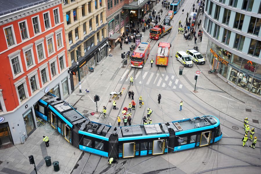 Image for Tramvaj uleteo u prodavnicu