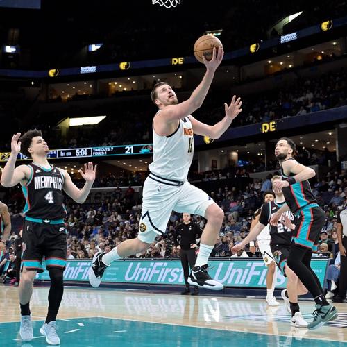 Image for Jokiću poraz i jedna asistencija do novog tripl-dabla