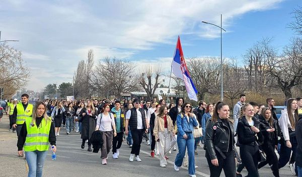 Image for Generalni štrajk u Novom Sadu