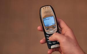 Image for „Od ‘Merry Christmas’ do milijardi poruka dnevno: 33 godine SMS-a