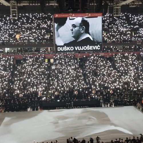 Image for Puna Arena na oproštaju od Vujoševića