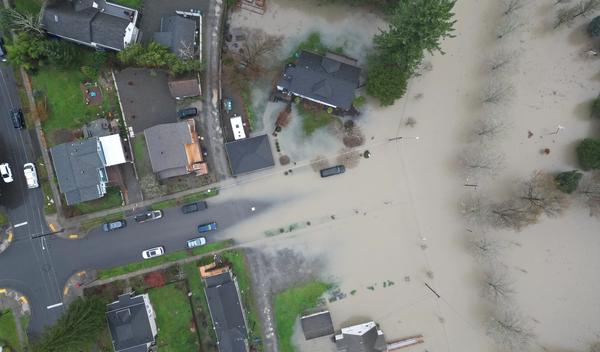 Image for Velike poplave u državi Vašington, Tramp proglasio vanredno stanje