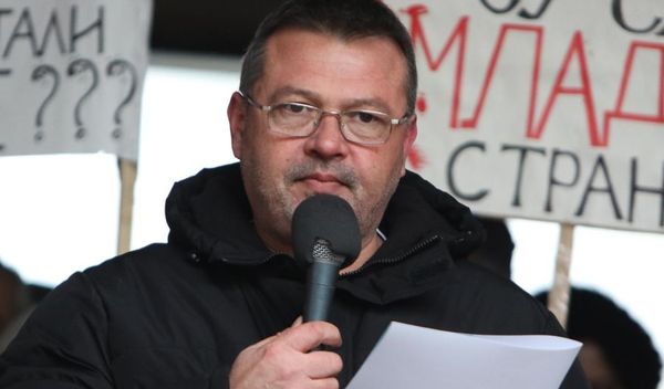 Image for Škole nastavljaju protest