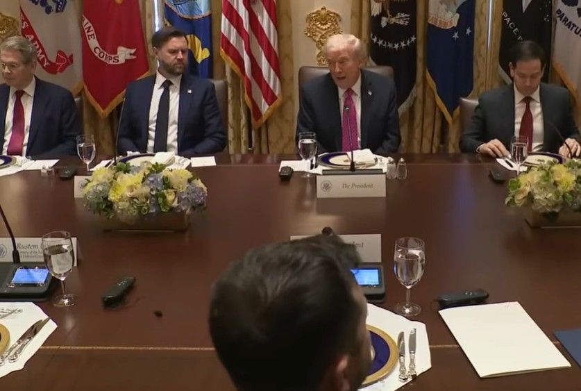 Image for Tramp i Zelenski u napetom razgovoru u Beloj kući: nema "tomahavka", prioritet je diplomatija