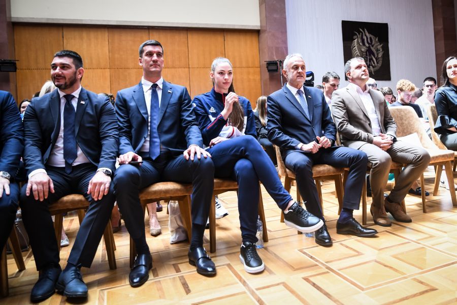 Image for Dodeljene 434 stipendije