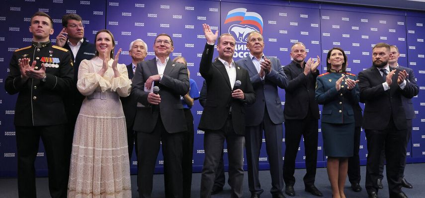 Među te četiri stranke su, pored Jedinstvene Rusije, i Komunistička partija Ruske Federacije, Liberalno-demokratska partija Rusije i Novi ljudi