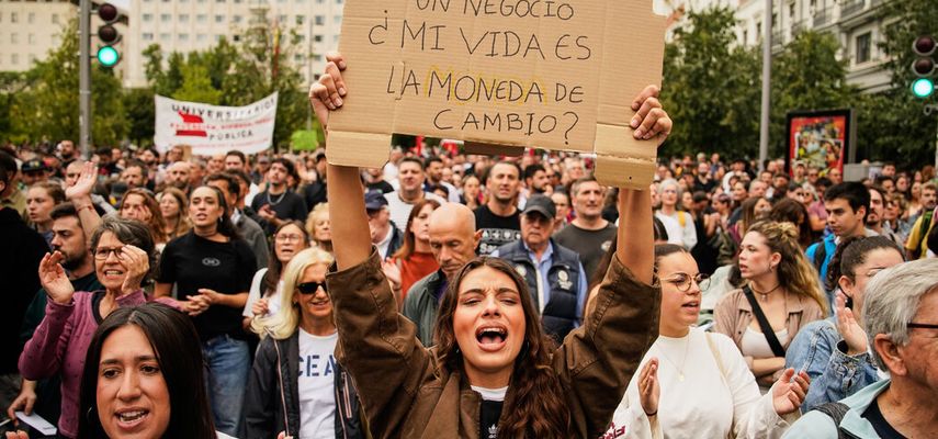 Organizatori tvrde da se na protestima okupilo oko 500 hiljada ljudi dok policija navodi da ih nije bilo više od 70 hiljada