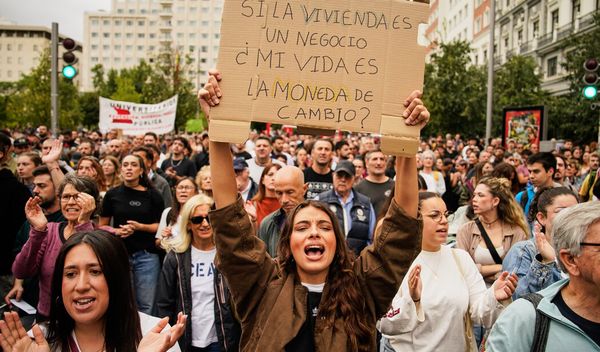 Organizatori tvrde da se na protestima okupilo oko 500 hiljada ljudi dok policija navodi da ih nije bilo više od 70 hiljada