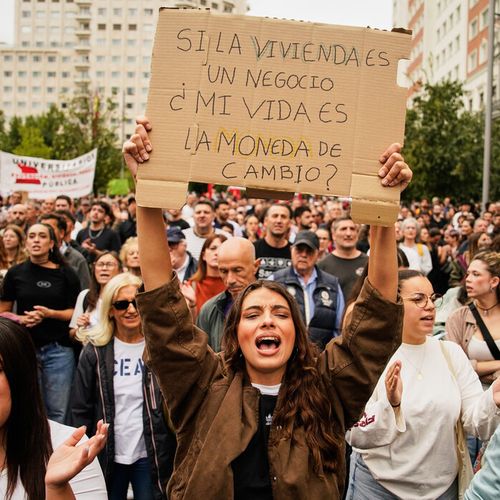 Organizatori tvrde da se na protestima okupilo oko 500 hiljada ljudi dok policija navodi da ih nije bilo više od 70 hiljada