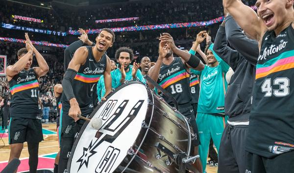 Image for San Antonio bolji od šampiona, osmi uzastopni trijumf (video)