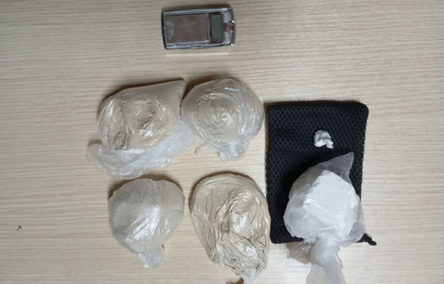 Image for Zaplenjeni kokain i heroin