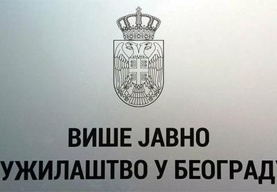 K. E. namamio pokojnu T. LJ. K. u svoj stan, u koji su zajedno ušli oko 5.30 časova, a T. LJ. K. se nije nadala da će joj osumnjičeni nauditi