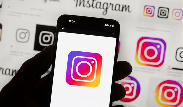 Ona je putem Instagram naloga nudila izradu odeće po meri, a potom dovodila više osoba u zabludu tako što ih je navodila da unapred uplate određene iznose novca
