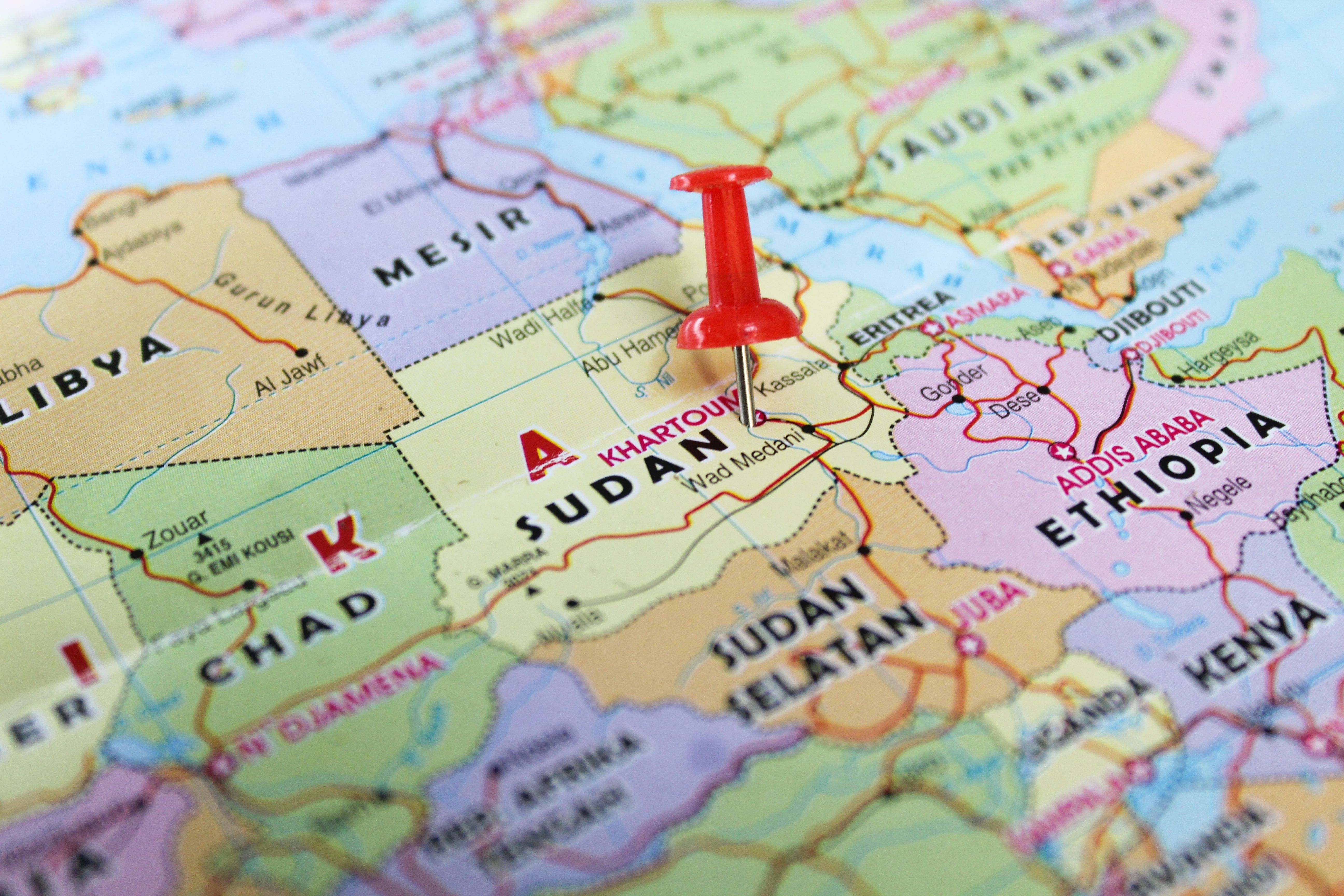 Image for Najmanje 50 osoba, među kojima 33 dece, poginulo je u napadu sudanskih paravojnih snaga na vrtić 