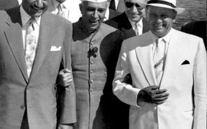 Kada su 19. jula 1956. godine na Brionima Josip Broz Tito, Džavaharlal Nehru i Gamal Abdel Naser potpisali zajedničku deklaraciju, postavili su temelje politike koja će nekoliko godina kasnije prerasti u Pokret nesvrstanih