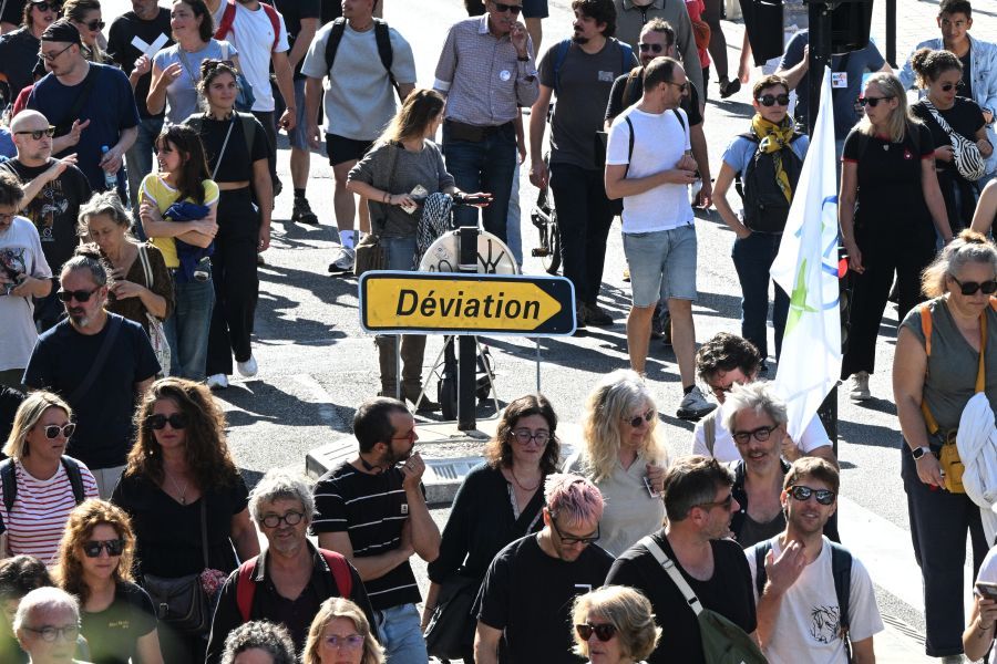 Image for Ukinuta zabrana protesta